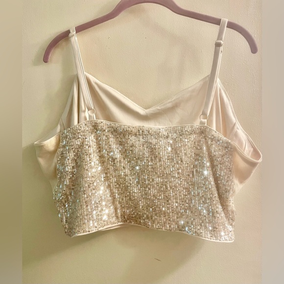 Torrid Maxi Crop Top Skirt SET - Champagne Color
SIZE 2 = 18-20    ⭐️NWT⭐️ - Picture 4 of 16